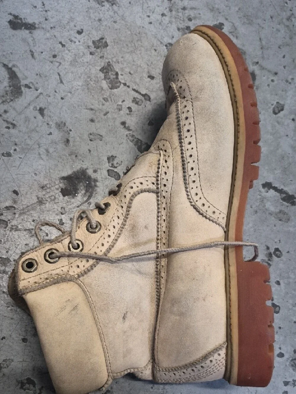 Timberland Men's Chukka Wingtip Boots - Light Beige